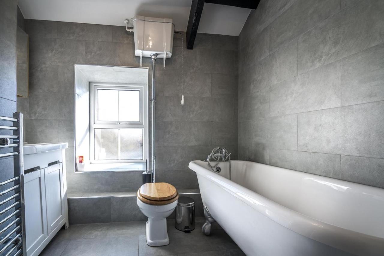 Barn Conversion - Hot Tub - Penally - Tenby Bagian luar foto