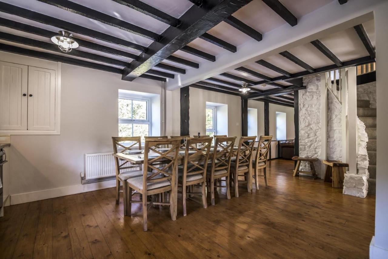 Barn Conversion - Hot Tub - Penally - Tenby Bagian luar foto