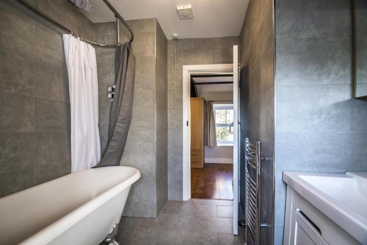 Barn Conversion - Hot Tub - Penally - Tenby Bagian luar foto