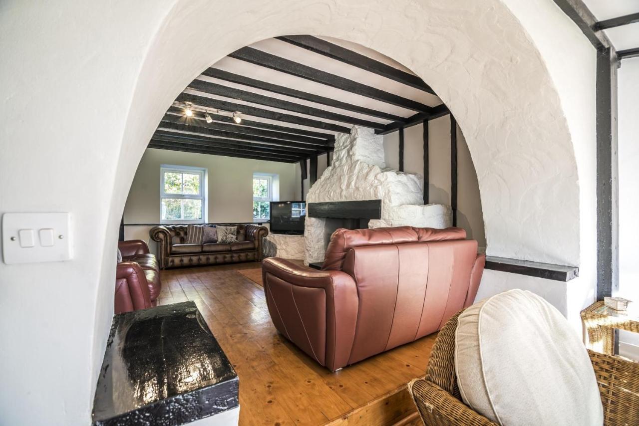 Barn Conversion - Hot Tub - Penally - Tenby Bagian luar foto