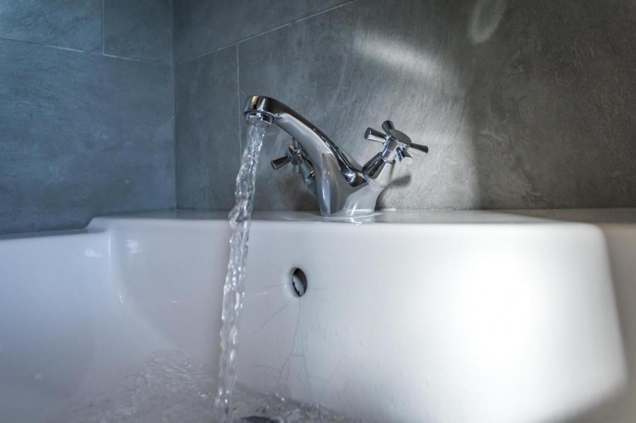 Barn Conversion - Hot Tub - Penally - Tenby Bagian luar foto